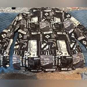 SHEIN Black and White Graphic Long Sleeve Tee